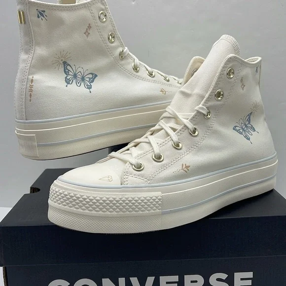 Converse WMNS High-Top Platform Sneakers
CTAS LIFT HI VINTAGE WHITE/COCOON BLUE - Picture 10 of 16